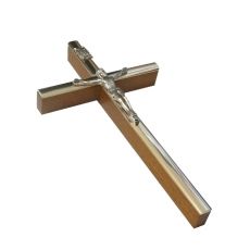Kríž drevený s lištou – hnedý 13 cm
